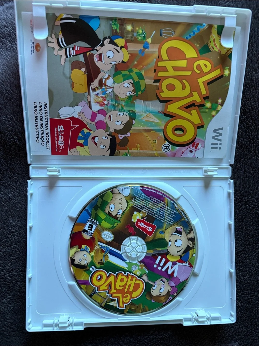 Nintendo El Chavo Wii Game - Green, Blue, Yellow